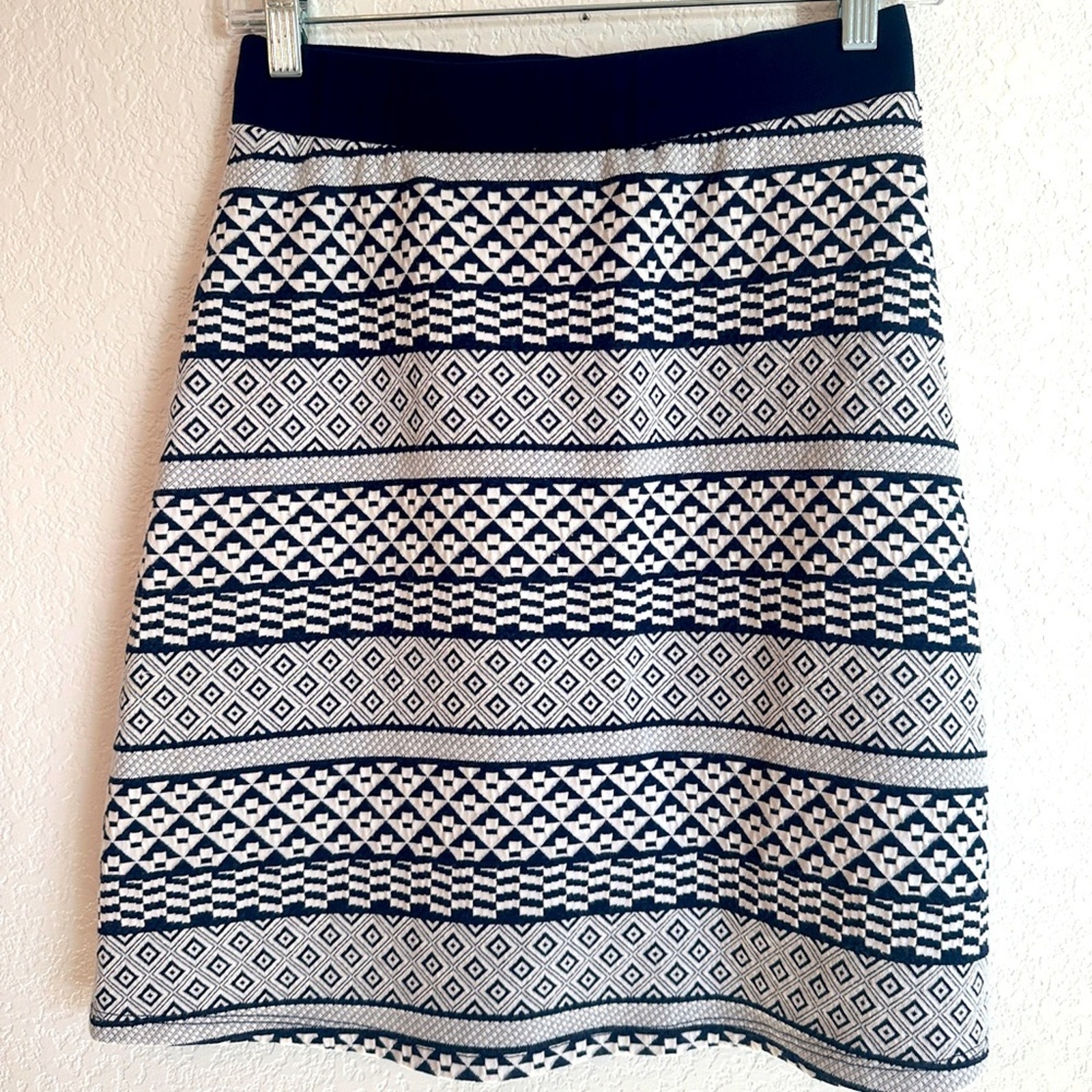 Gilli Geometric A-Line Skirt Blue & White Stretch Sz Medium Euc